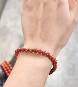 Röd Jaspis, armband 6mm runda pärlor