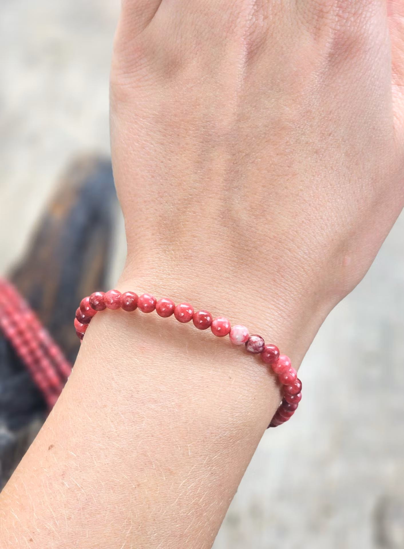 Thulit extra, armband 4mm runda pärlor