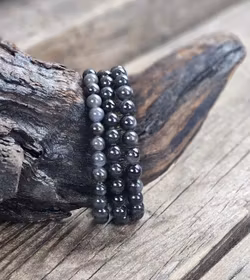Svart Safir, armband 6mm runda pärlor
