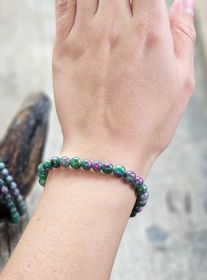 Rubinfuschit, armband 6mm runda pärlor