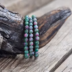 Rubinfuschit, armband 6mm runda pärlor