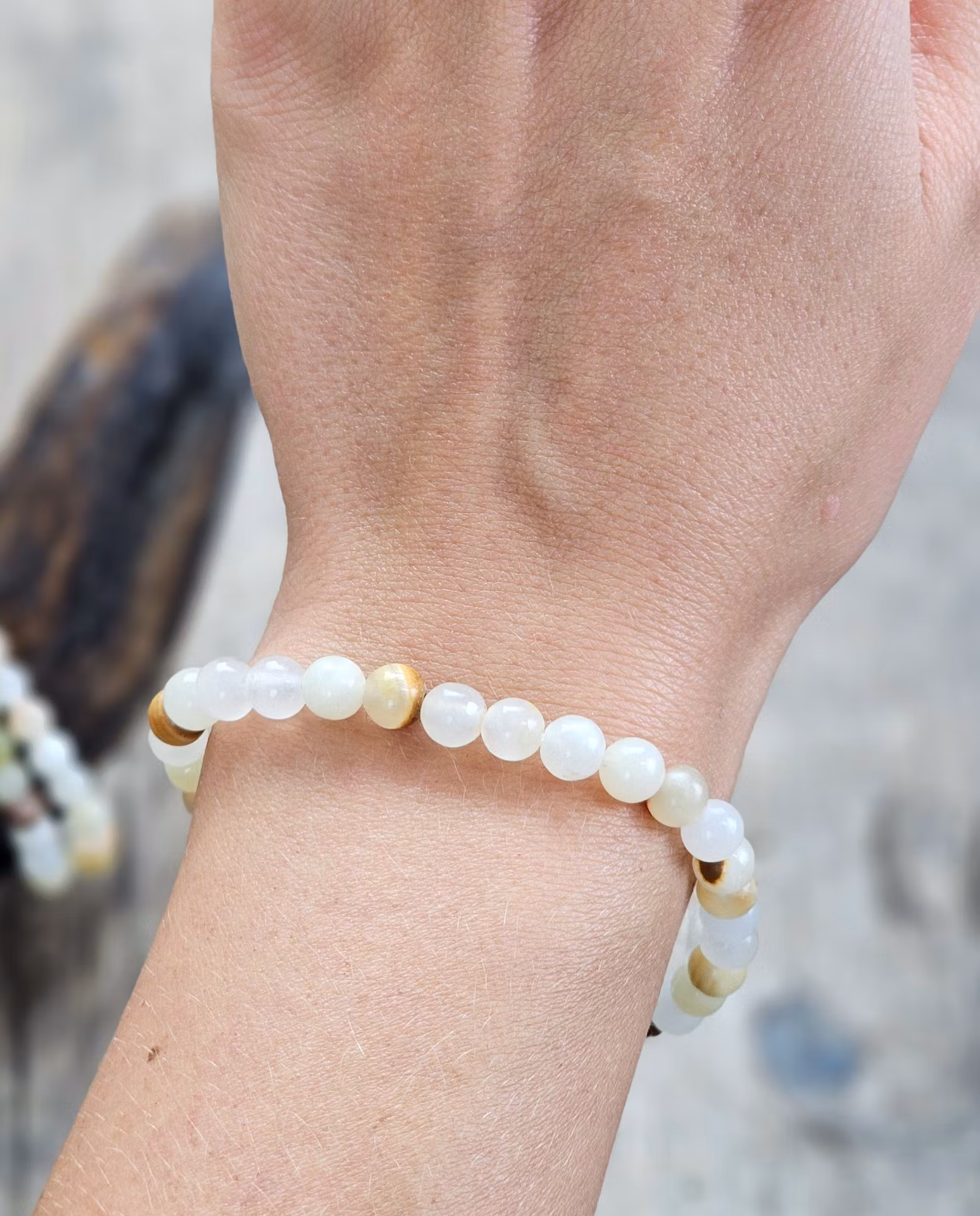 Grön/Brun Aragonit, armband 6mm runda pärlor