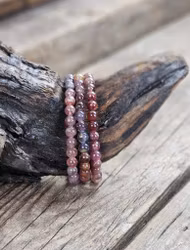 Röd Spinell mix, armband 6mm runda pärlor