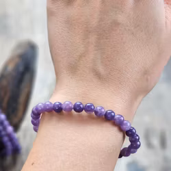 Lepidolit extra, armband 6mm runda pärlor