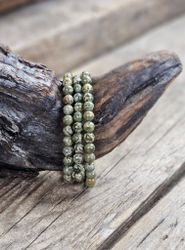 Grön Breccijaspis, armband 6mm runda pärlor