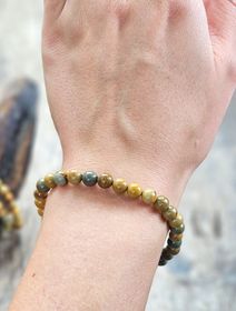 Polykromjaspis ljus, armband 6mm runda pärlor