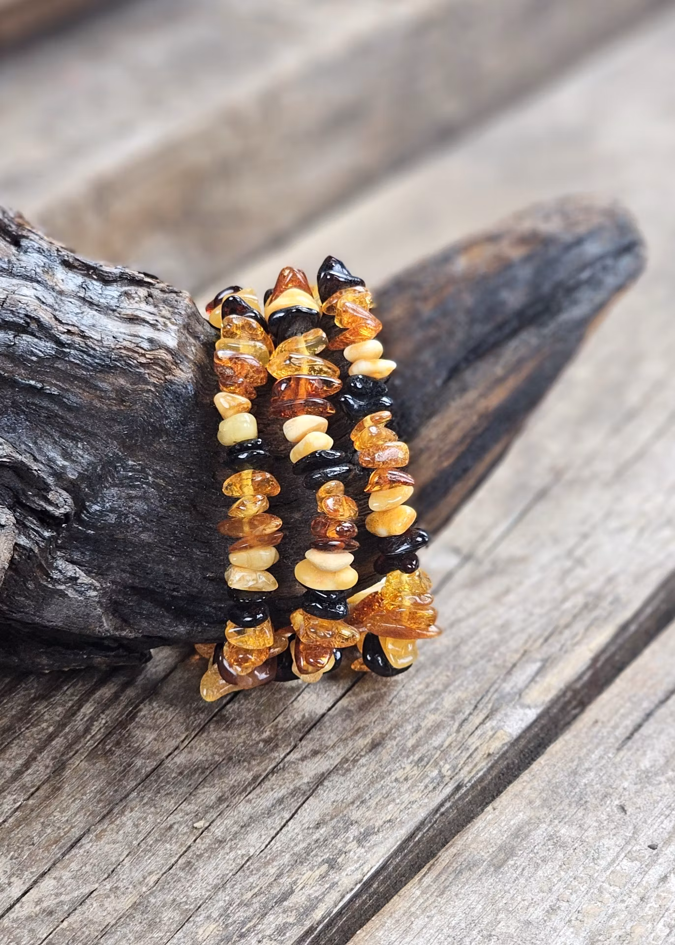 Bärnsten mörk mix, chipsarmband
