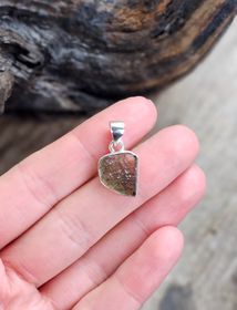 Moldavit rå, 925 silverinfattad hänge #4