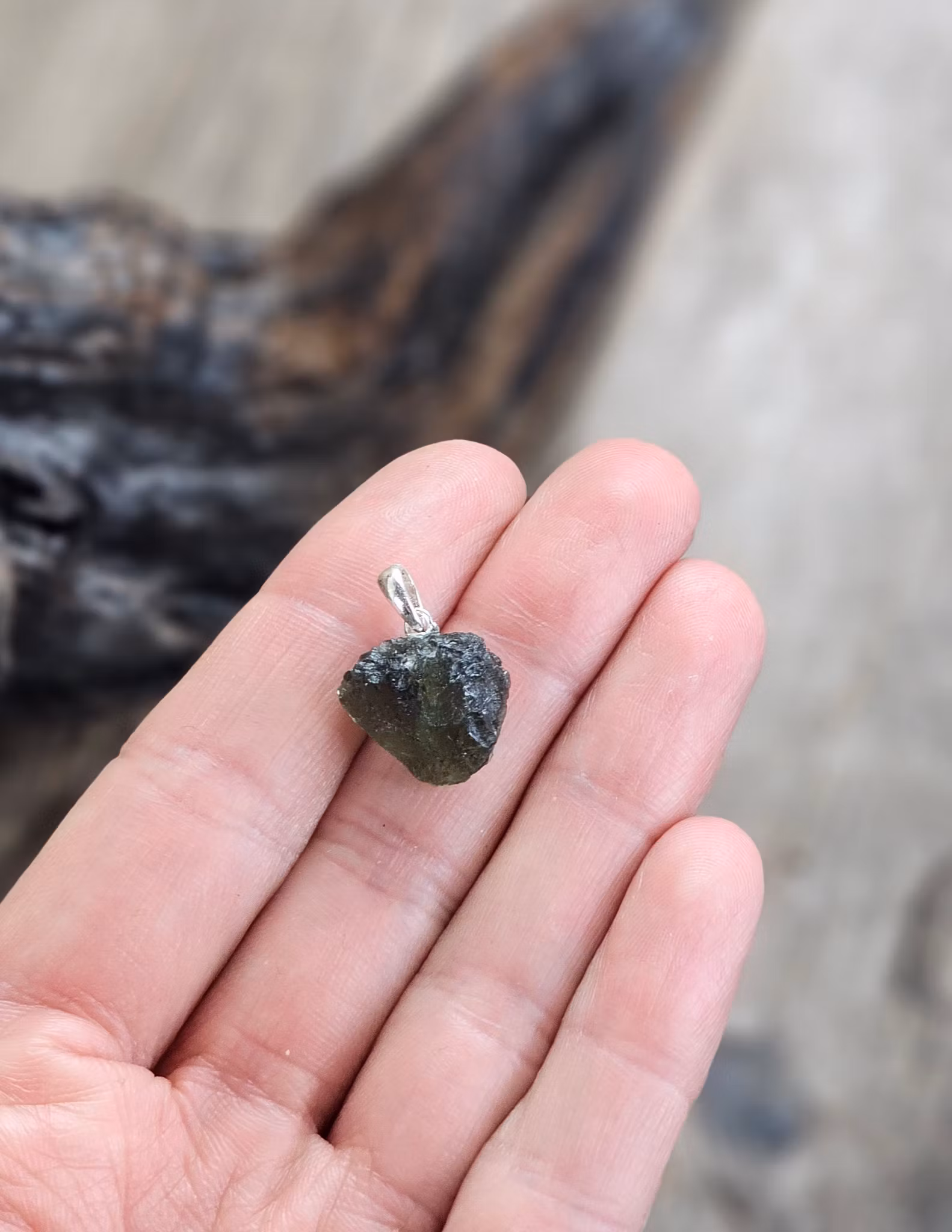 Moldavit rå, 925 silver hänge