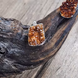 Citrinkluster, silverpläterat hänge