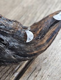 Måne Bergkristall, silverpläterat hänge