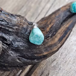 Amazonit trumlad, silverpläterat hänge