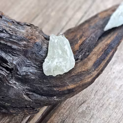 New Jade rå, silverpläterat hänge