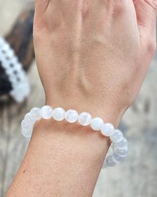 Selenit, armband 8mm runda pärlor