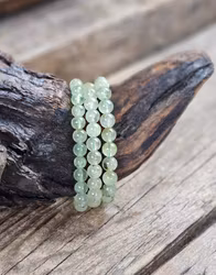 Prehnit, armband 8mm runda pärlor