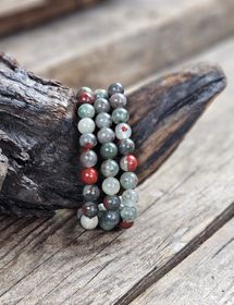 Vulkanjaspis (Seftonit/Afrikansk Blodsten), armband 8mm runda pärlor