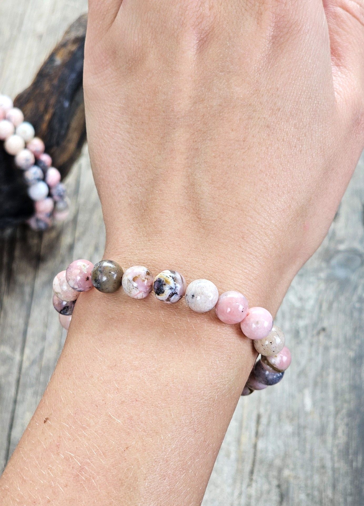 Rosa Opal, armband 8mm runda pärlor