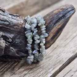 Labradorit, chipsarmband