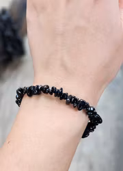 Svart Turmalin, chipsarmband