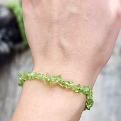 Peridot (Olivin), chipsarmband