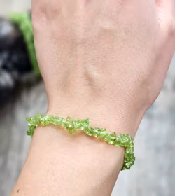 Peridot (Olivin), chipsarmband