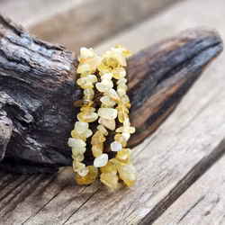 Gul Opal, chipsarmband