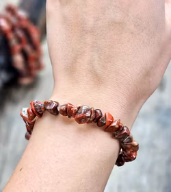 Breccijaspis, chipsarmband