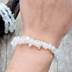 Vit Regnbågsmånsten, chipsarmband