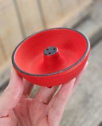 Iwachu trippel rökelsehållare, gjutjärn röd