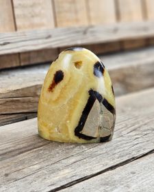 Septarian (Draksten), polerad kristall stående friform #17