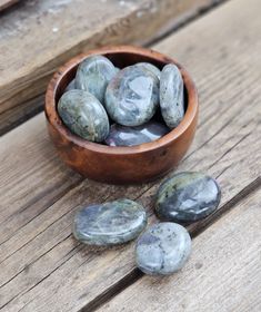 Sunset Labradorit, touchstone