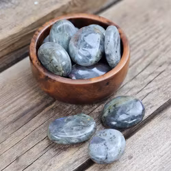 Sunset Labradorit, touchstone