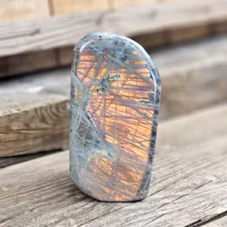 Sunset Labradorit, polerad kristall stående friform #1