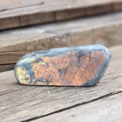 Sunset Labradorit, polerad kristall stående friform #2