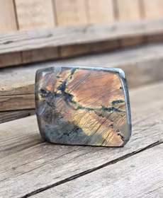 Sunset Labradorit, polerad kristall stående friform #3