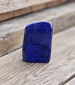 Lapis Lazuli, polerad kristall stående friform #1
