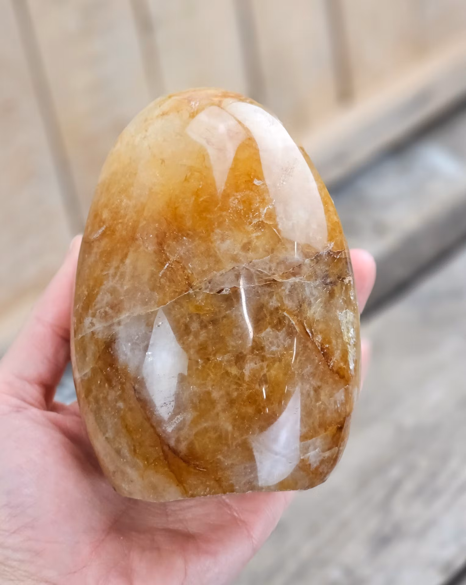 Golden Healer, polerad kristall stående friform