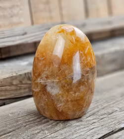 Golden Healer, polerad kristall stående friform #5