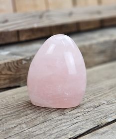 Rosenkvarts, polerad kristall stående friform #3