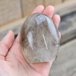 Rökkvarts, polerad kristall stående friform #7