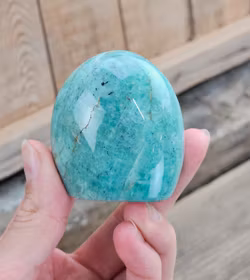 Amazonit, polerad kristall stående friform #5