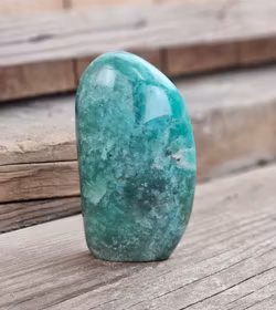 Amazonit, polerad kristall stående friform #22