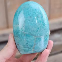 Amazonit, polerad kristall stående friform #27