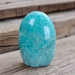 Amazonit, polerad kristall stående friform #27