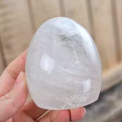 Bergkristall, polerad kristall stående friform #7