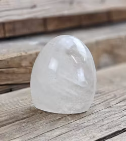 Bergkristall, polerad kristall stående friform #7