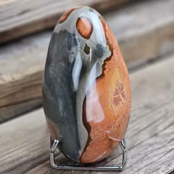 Polykromjaspis, halvpolerad friform #3