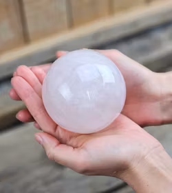 Rosenkvarts, klot #1 -30% p.g.a. skada/annat