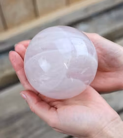 Rosenkvarts, klot #7 -30% p.g.a. skada/annat