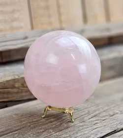 Rosenkvarts, klot #13 -30% p.g.a. skada/annat